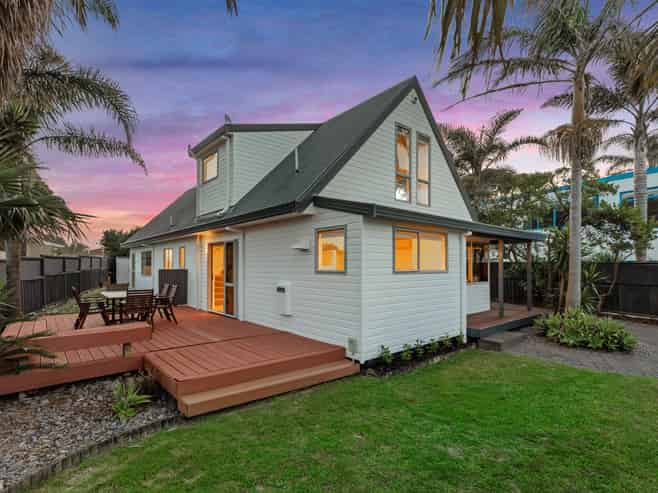 338 Papamoa Beach Road, Papamoa Beach
