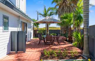 338 Papamoa Beach Road, Papamoa Beach