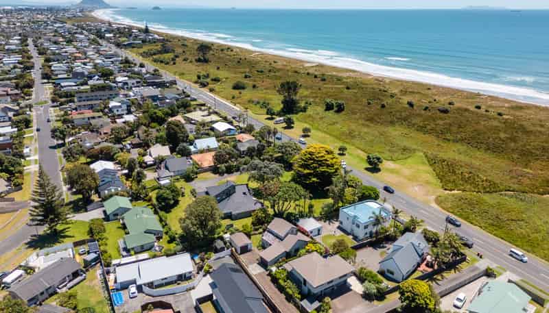 338 Papamoa Beach Road, Papamoa Beach