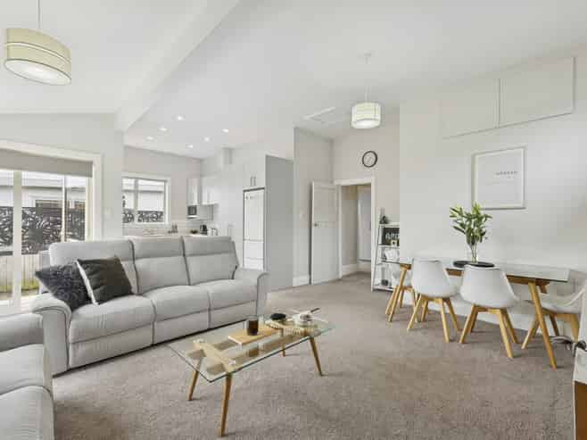 10 Waterloo Street, Saint Kilda