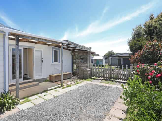 16 Punga Street, Tangimoana