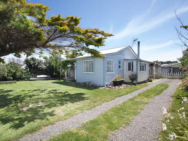 16 Punga Street, Tangimoana