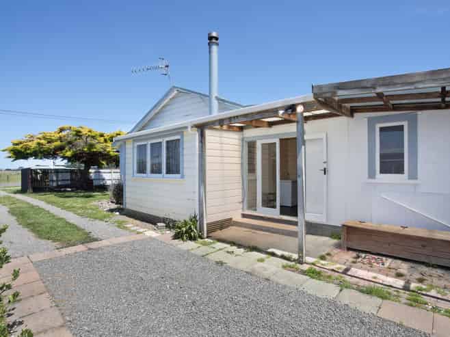 16 Punga Street, Tangimoana