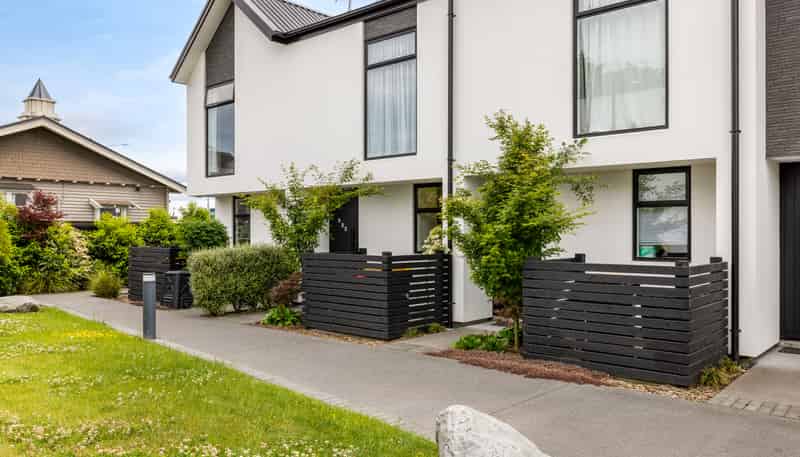 2/8 New Brighton Road, Dallington