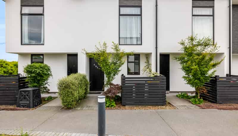 2/8 New Brighton Road, Shirley