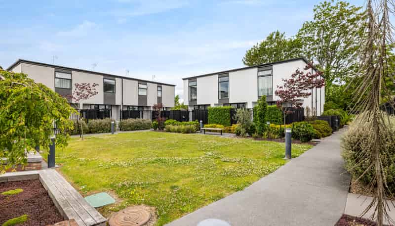 2/8 New Brighton Road, Shirley