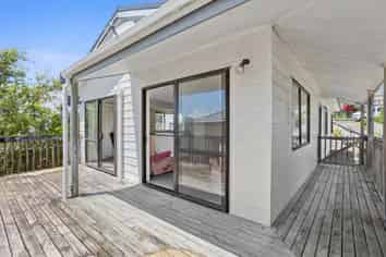41 Bay Street, Red Beach