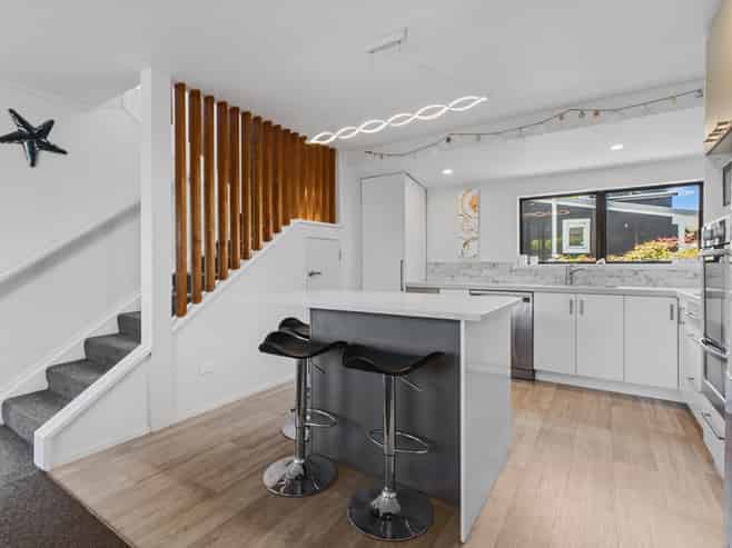 1040A Papamoa Beach Road, Papamoa