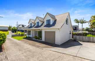 1040A Papamoa Beach Road, Papamoa