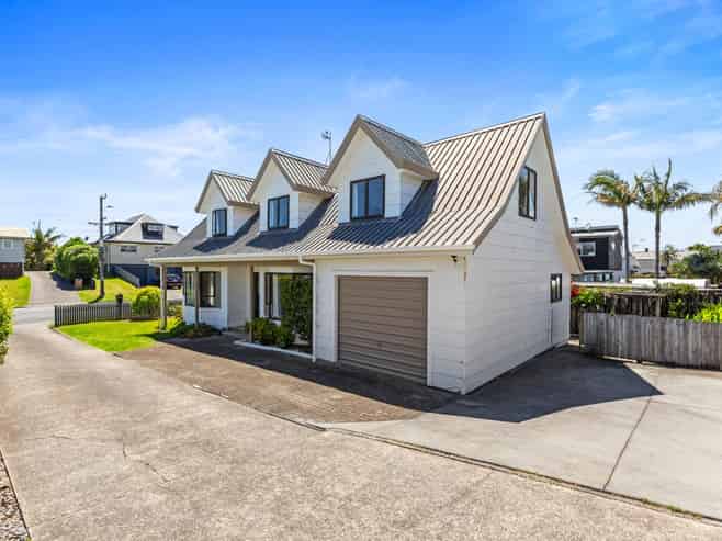 1040A Papamoa Beach Road, Papamoa