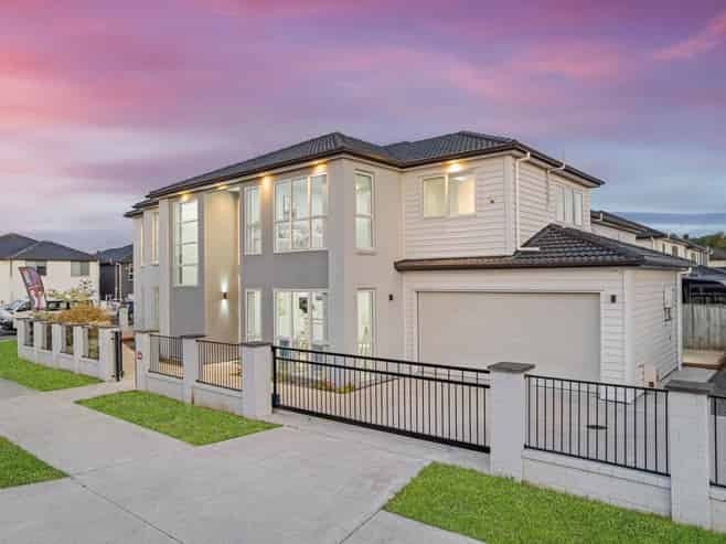 21  Horsefields Drive, Flat Bush