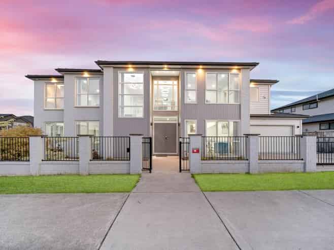 21  Horsefields Drive, Flat Bush