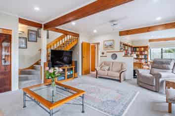 12 Davidson Street, Glenholme