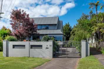 12 Davidson Street, Glenholme