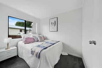 100A Shifnal Drive, Randwick Park