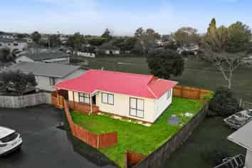 100A Shifnal Drive, Randwick Park