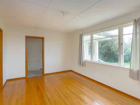 38 Woodward Street East, Featherston