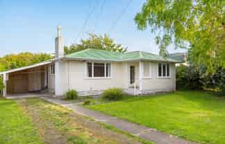 38 Woodward St, Featherston