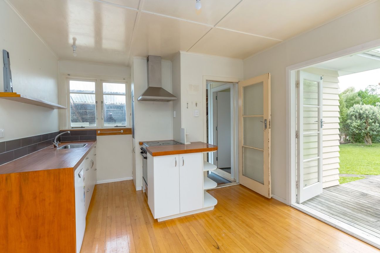Sunny 1950s classic with modern comforts - Vista 2