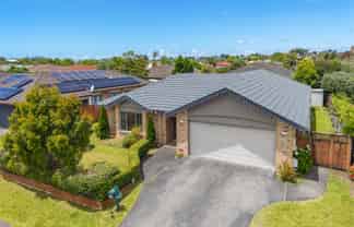 22 Waterstone Way, Henderson