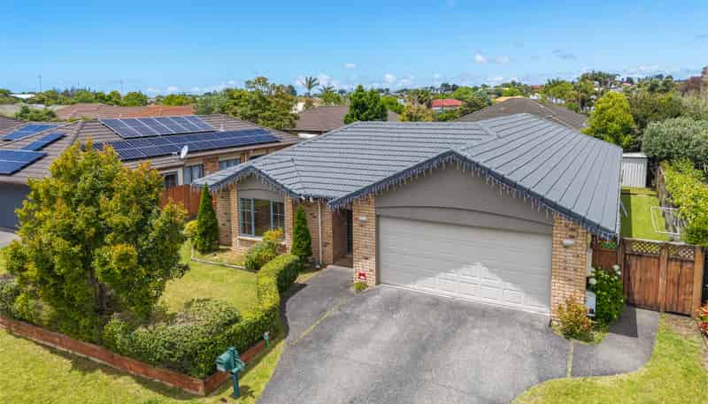 22 Waterstone Way, Henderson