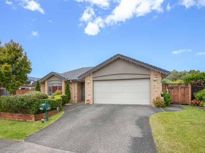 22 Waterstone Way, Henderson