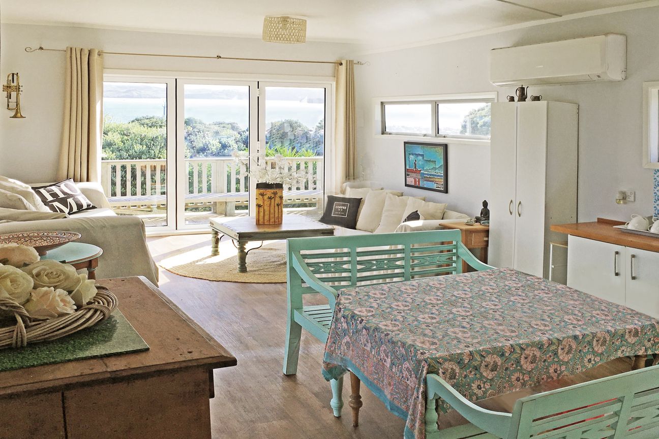 Ocean, Sand, Surf In Raglan – pohled 6