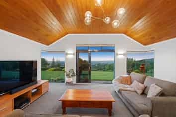 350 MacWhinney Drive, Drury