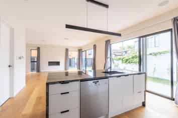 2/47 Takutai Avenue, Bucklands Beach