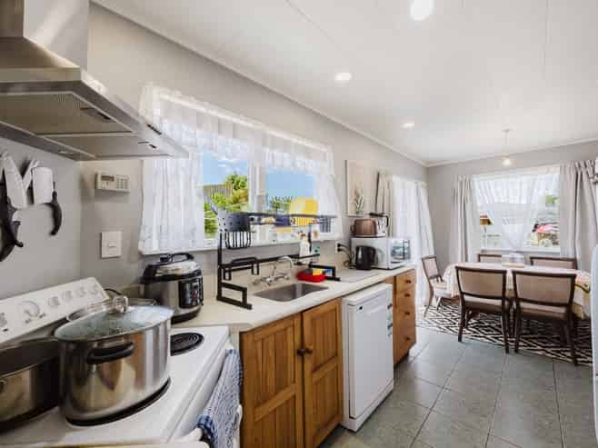 204 and 20 Lascelles Street, Hastings