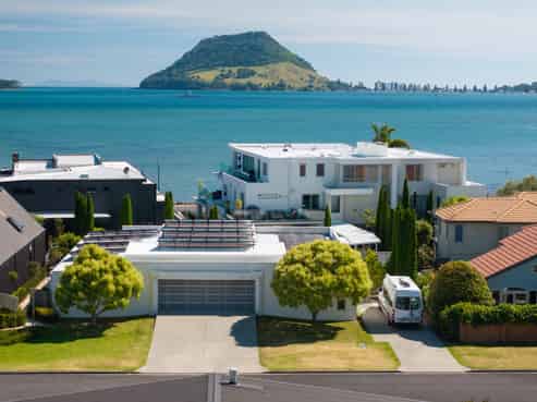 1/104 Harbour Drive, Otumoetai