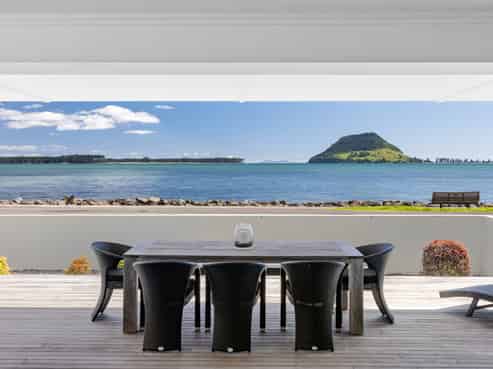 1/104 Harbour Drive, Otumoetai