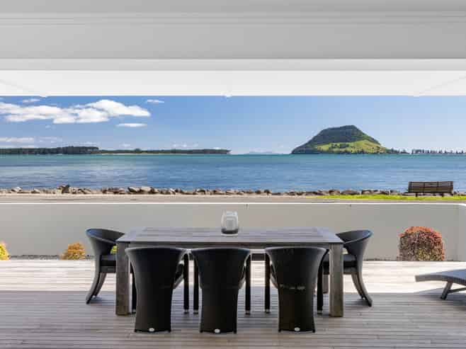 1/104 Harbour Drive, Otumoetai