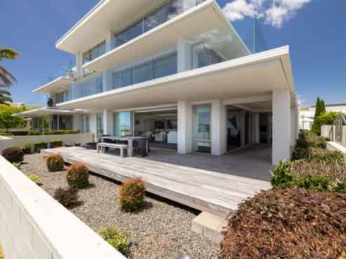 1/104 Harbour Drive, Otumoetai