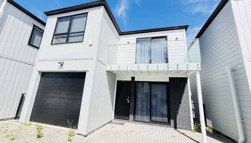 19C Farwood Drive, Henderson