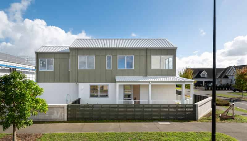 99 Tributary Parade, Karaka