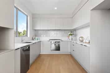 99 Tributary Parade, Karaka