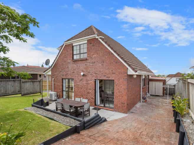 1/63 Manhattan Heights, Glendene