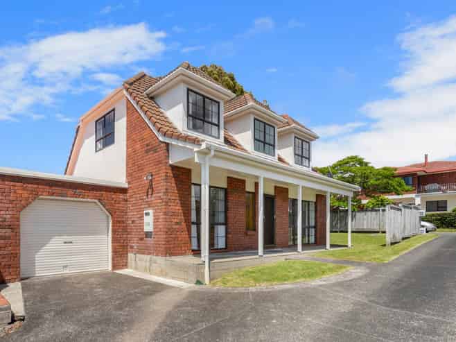 1/63 Manhattan Heights, Glendene