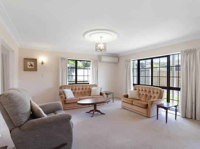 1/63 Manhattan Heights, Glendene