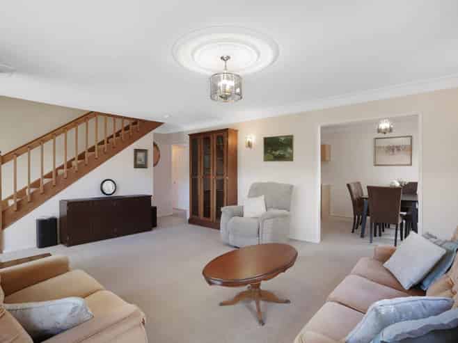 1/63 Manhattan Heights, Glendene