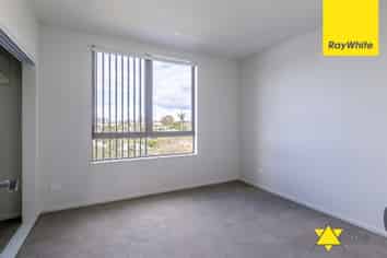 7/2 Moor Avenue, Te Atatu Peninsula