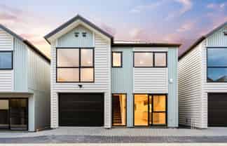 2/33 Buscomb Ave, Henderson