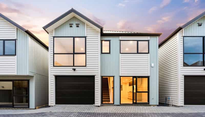 2/33 Buscomb Ave, Henderson