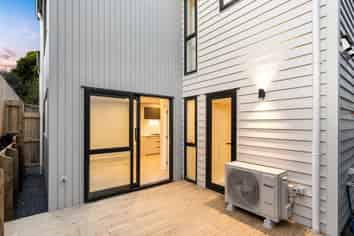 2/33 Buscomb Ave, Henderson