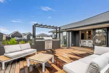 13 Stackwood Avenue, Ravenswood