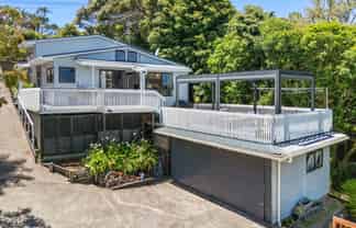 135 Eskdale Road, Birkdale