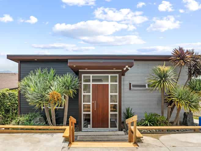 1314 Whangaparaoa Road, Army Bay