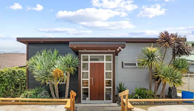 1314 Whangaparaoa Road, Army Bay