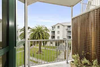 C12/13 Palm Grove, Berhampore